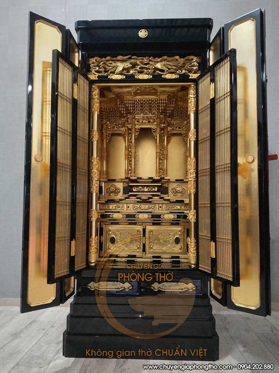 Mẫu tủ thờ Phật kiểu Nhật màu đen dát vàng vô cùng ấn tượng