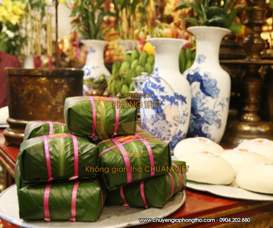 Bánh chưng trên bàn thờ gia tiên ngày tết Bánh chưng trên bàn thờ gia tiên ngày tết