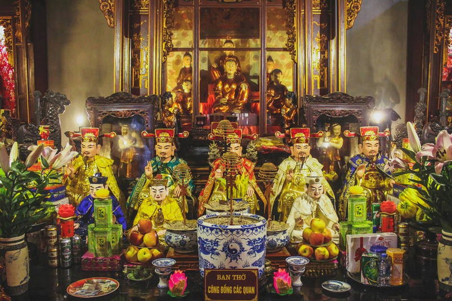 Lập điện thờ Tứ Phủ tại gia