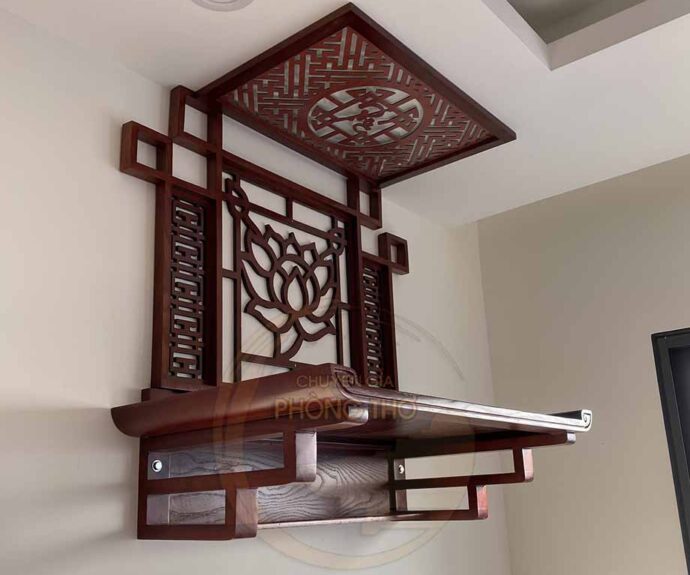 Mẫu bàn thờ treo tường triện sen tại chung cư Amber Riverside BTT07