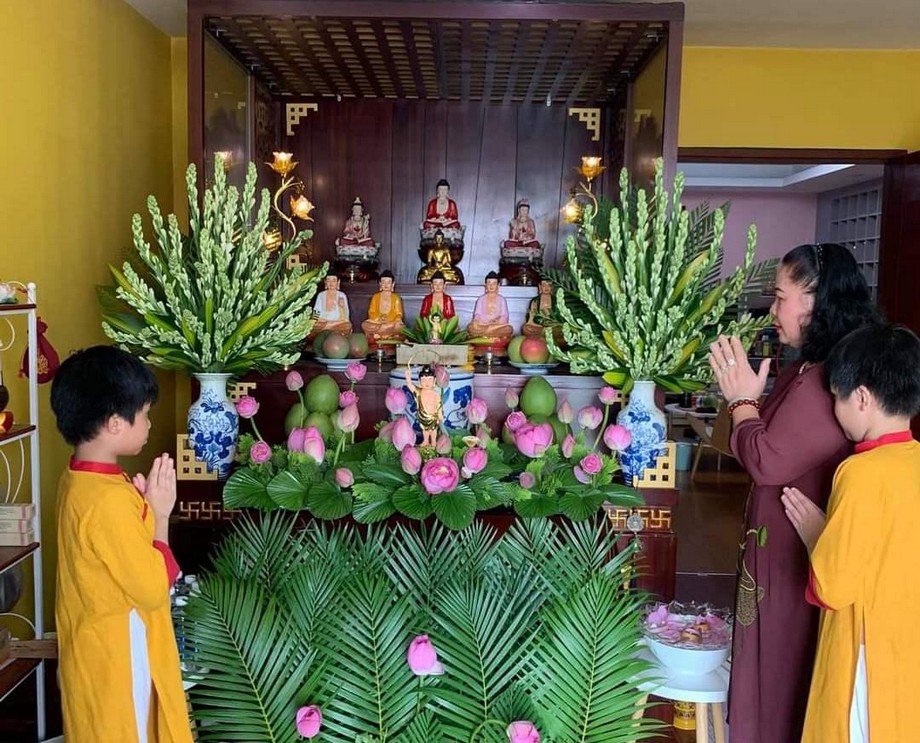 Bài cũng lễ Phật Đản tại nhà