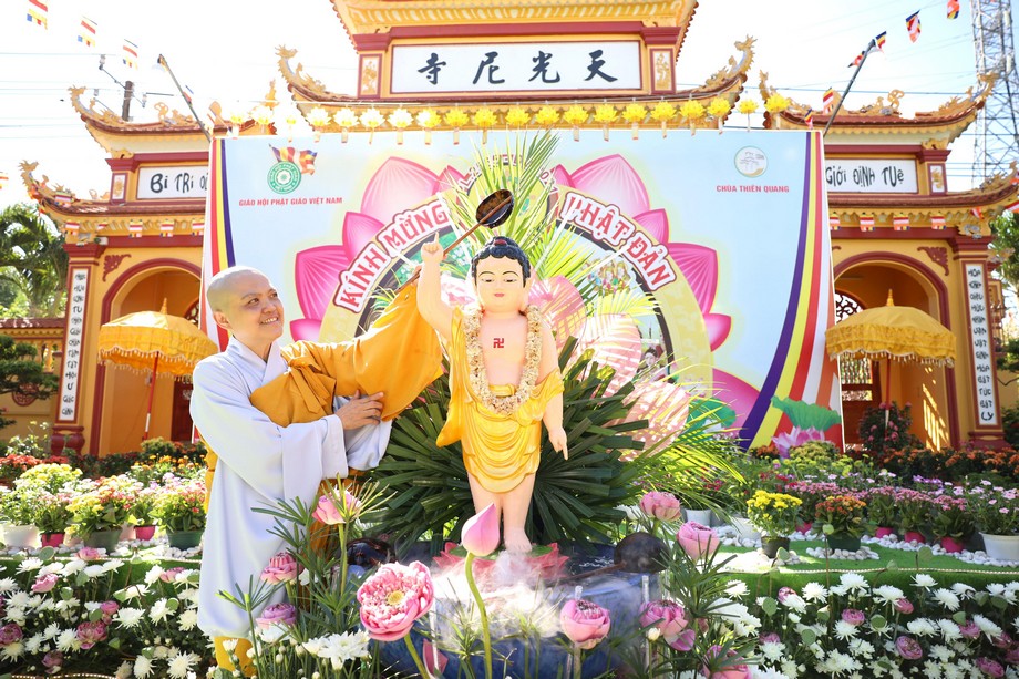 Nguồn gốc và ý nghĩa của lễ Phật Đản