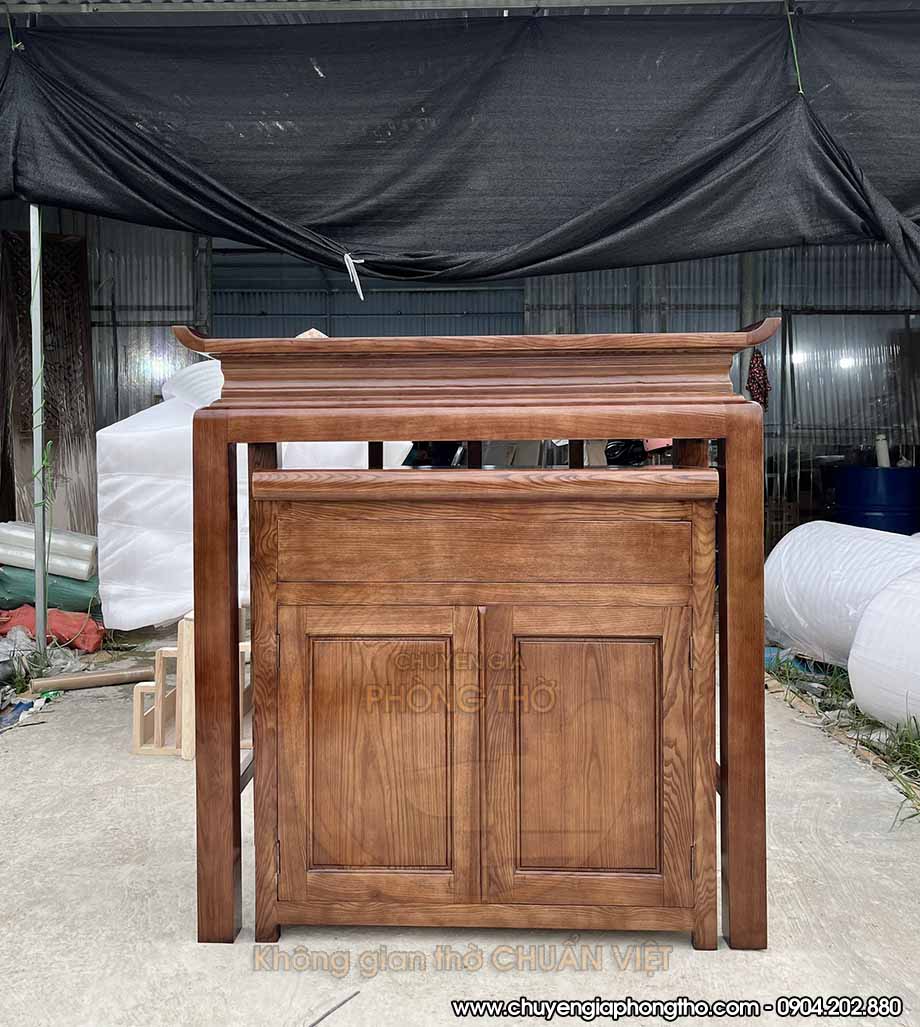 Một số mẫu bàn thờ đứng đang hoàn thiện tại xưởng