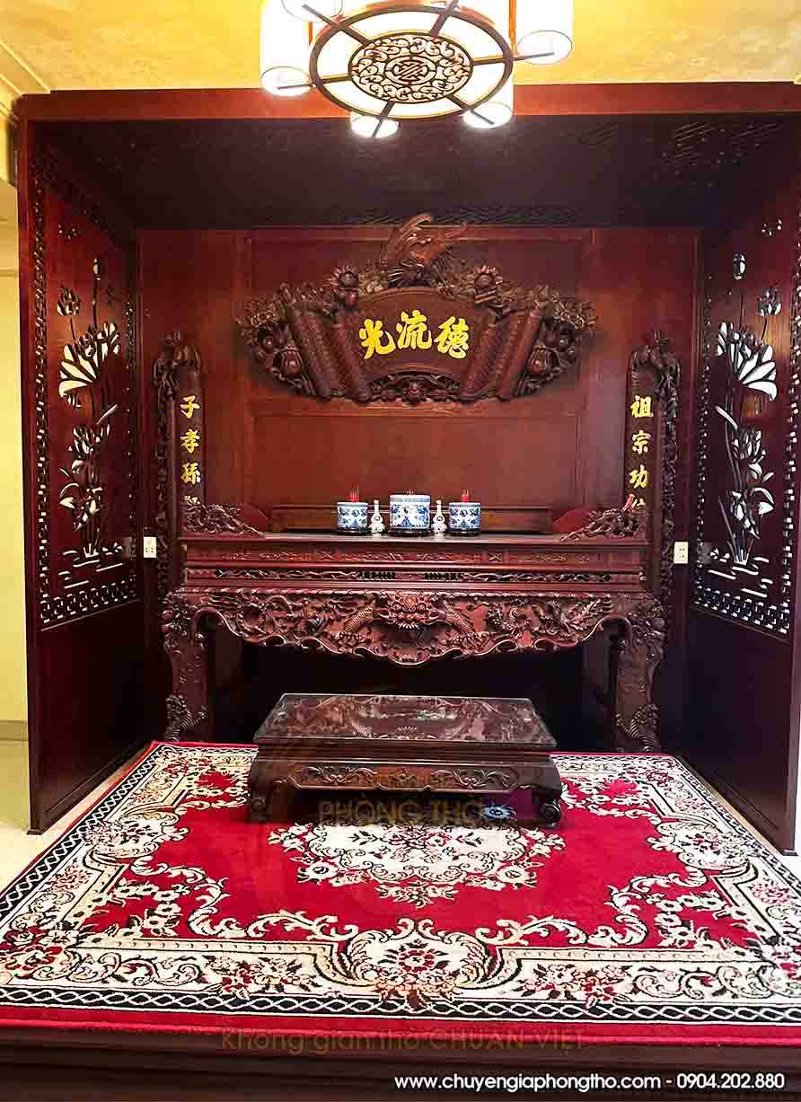 Ánh sáng và gió chiếu thẳng bàn thờ - Cách hóa giải