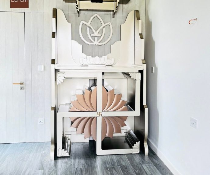 Vách ngăn phòng thờ phong cách châu Âu