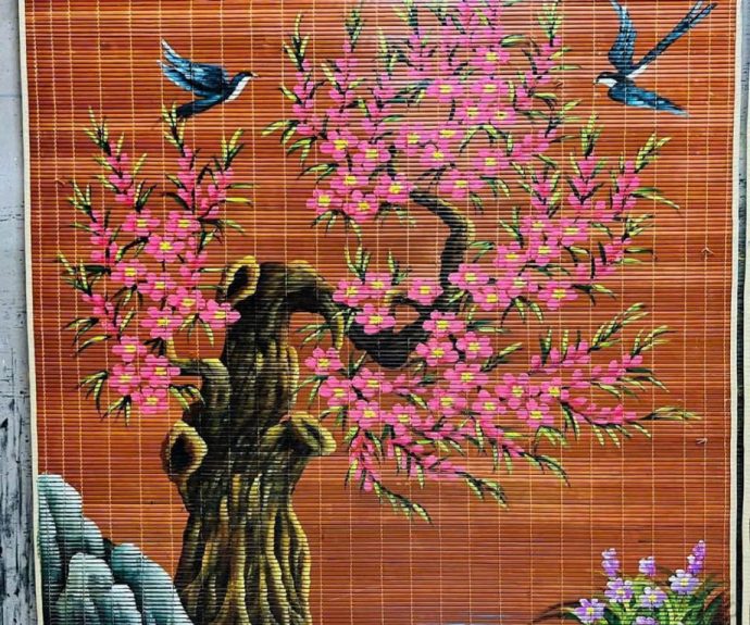 Mành trúc vẽ thủ công nghệ thuật treo nhà thờ họ