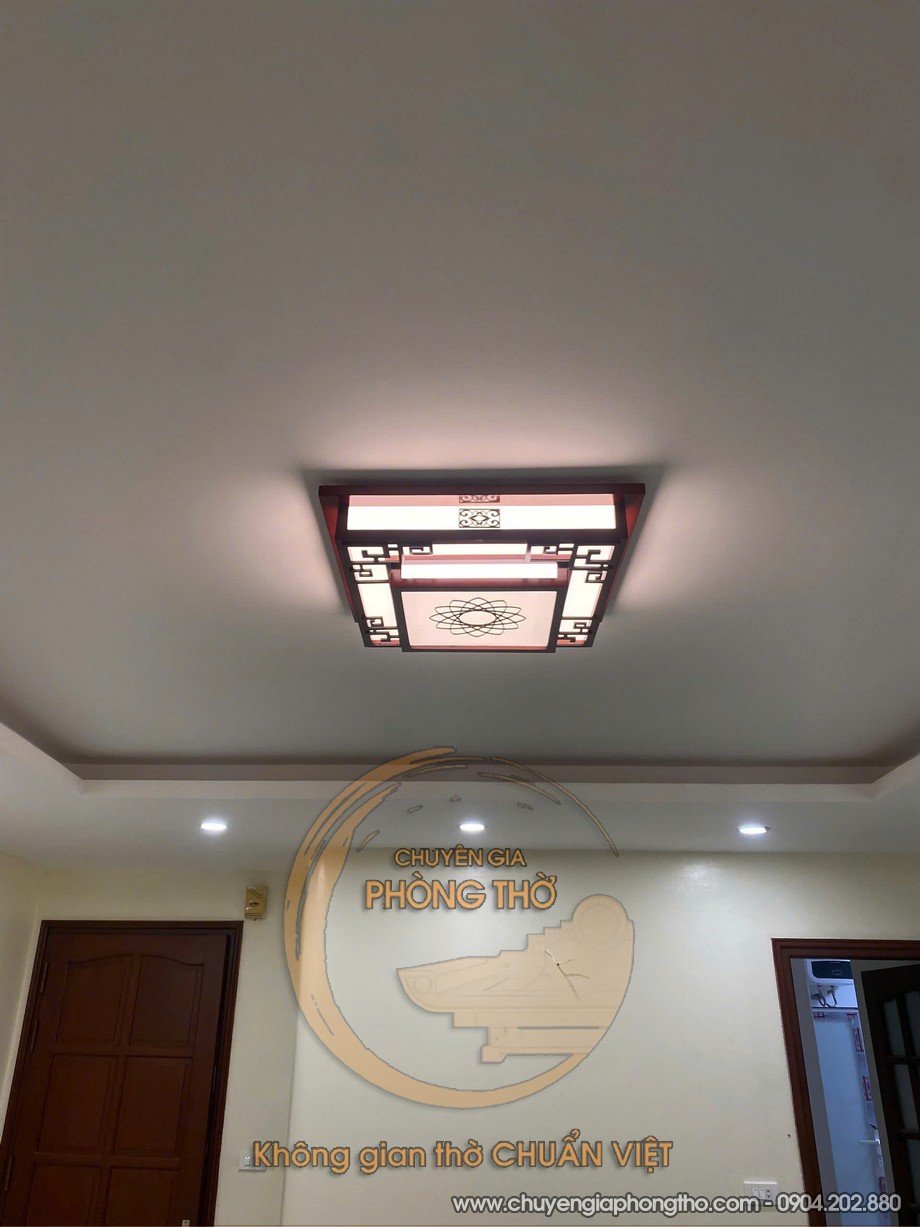 Lắp đặt đèn phòng thờ ốp trần hình vuông tại Thanh Xuân Bắc