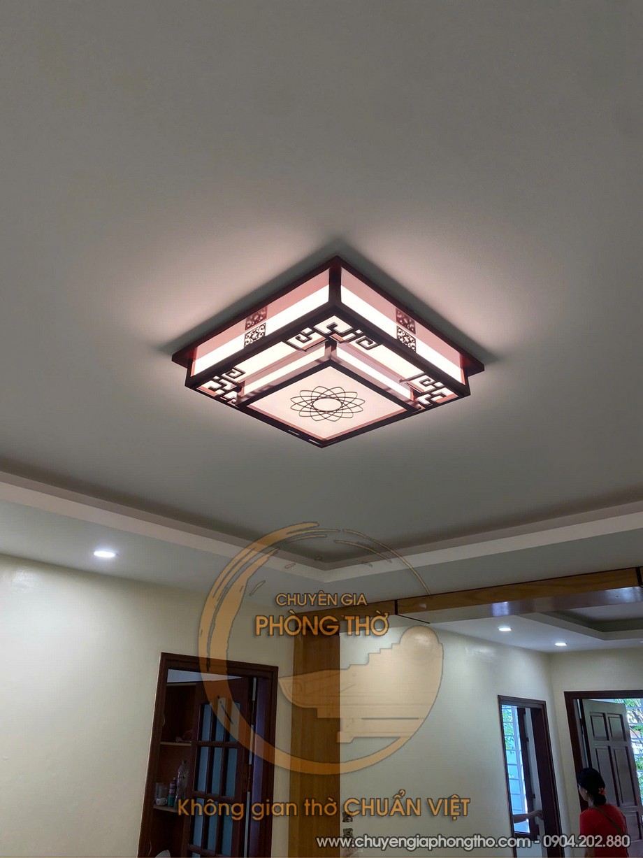 Lắp đặt đèn phòng thờ ốp trần hình vuông tại Thanh Xuân Bắc