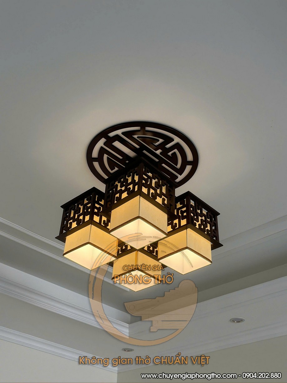 Hoàn thiện lắp đặt mẫu đèn thả trần phòng thờ tại Đê La Thành Hoàn thiện lắp đặt mẫu đèn thả trần phòng thờ tại Đê La Thành