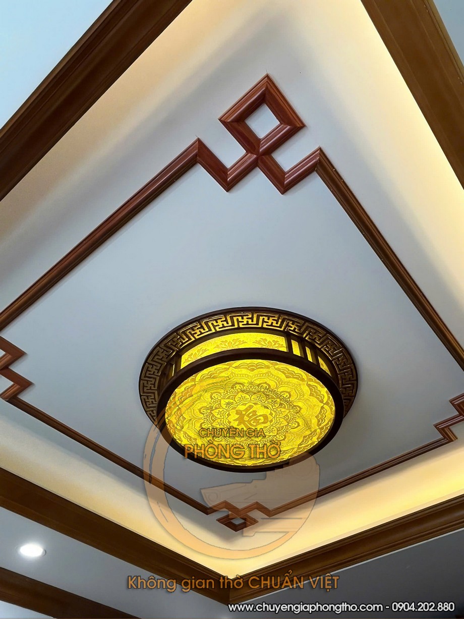 Lắp đặt đèn ốp trần phòng thờ hình tròn tại biệt thự Kiến Hưng Luxury