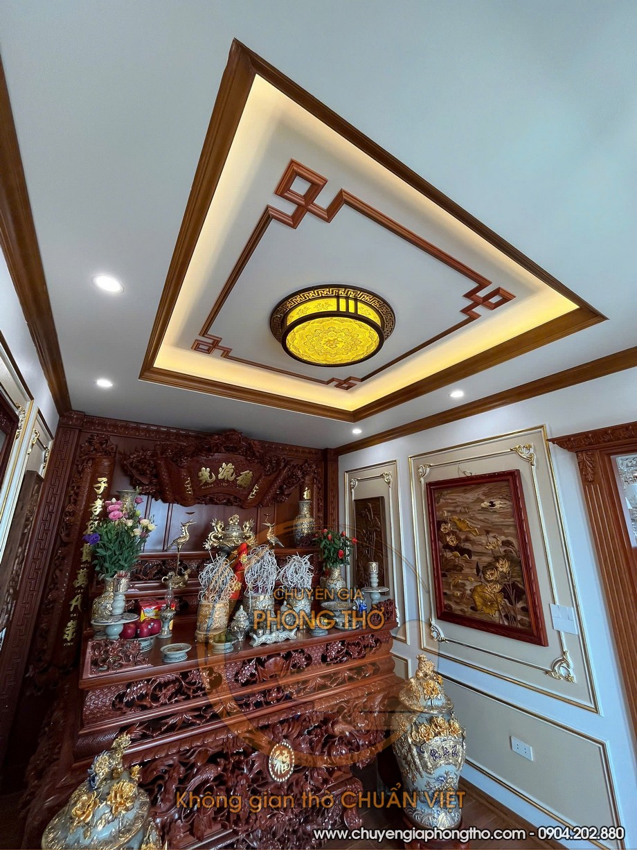 Lắp đặt đèn ốp trần phòng thờ hình tròn tại biệt thự Kiến Hưng Luxury