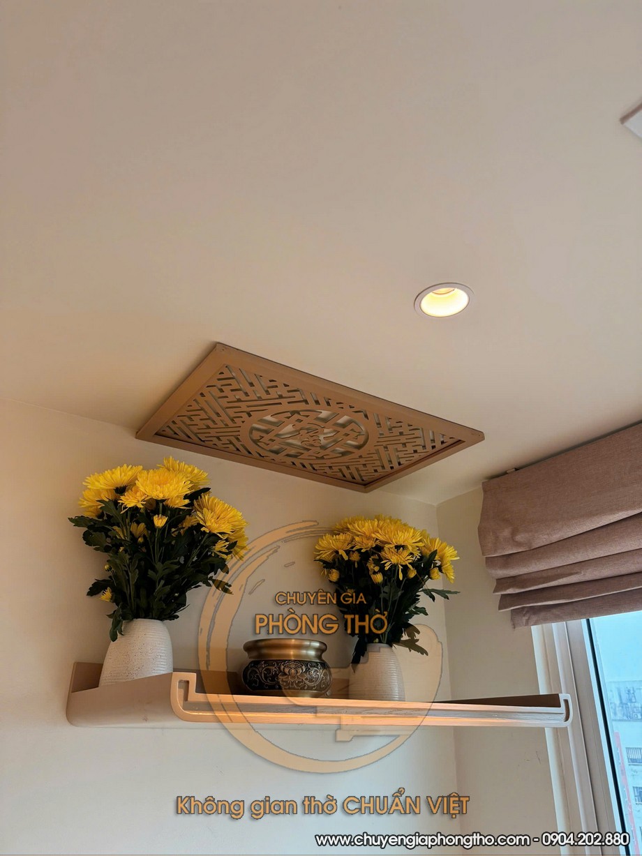 Thi công hoàn thiện bàn thờ treo tường kiểu dáng đơn giản tại Helios Tower