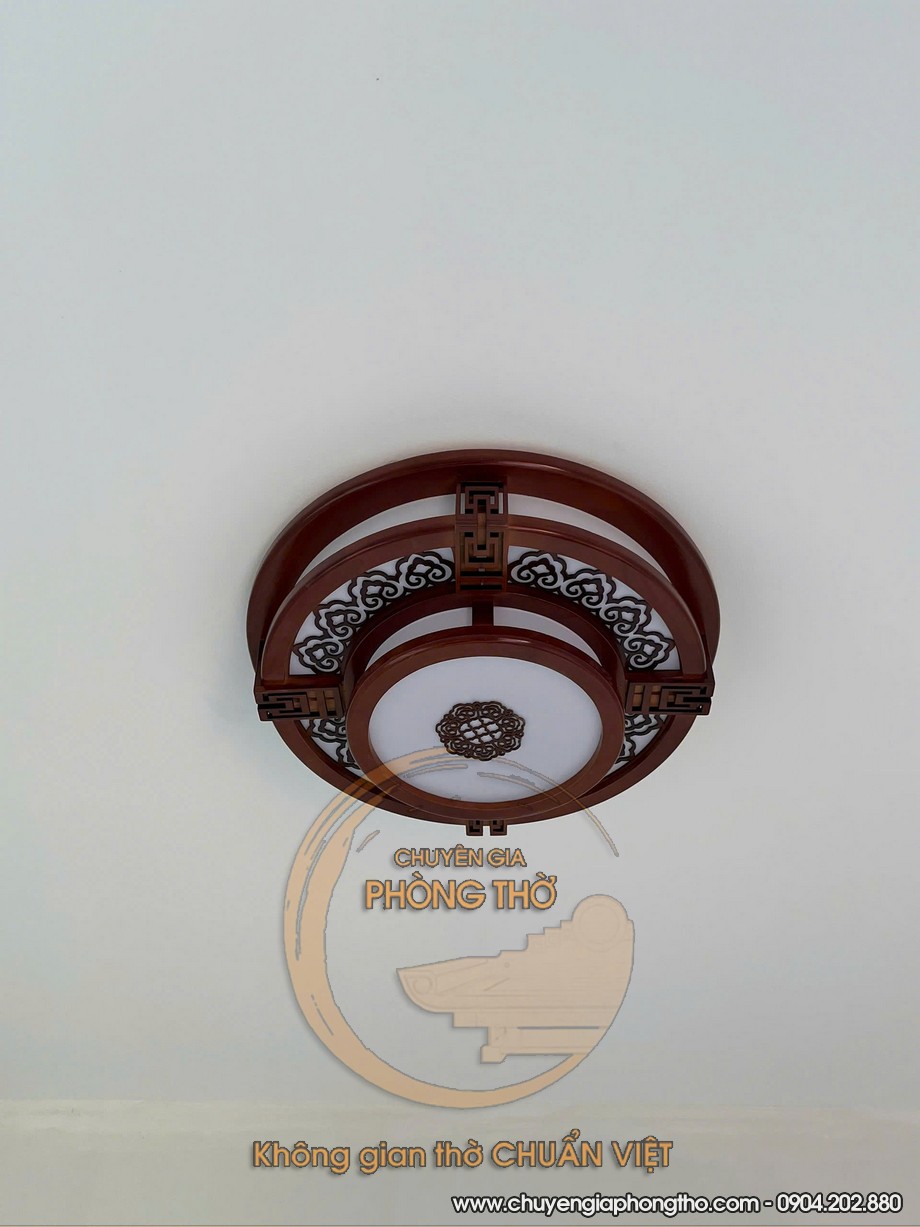 Hình ảnh thực tế đèn ốp trần phòng thờ hình tròn tại chung cư Hancorp Plaza