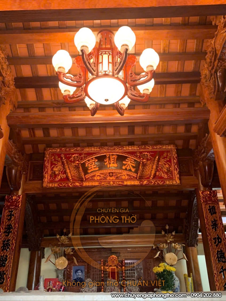 Mẫu đèn chùm gỗ tân cổ điển lắp đặt cho nhà thờ họ Nguyễn tại Hoài Đức