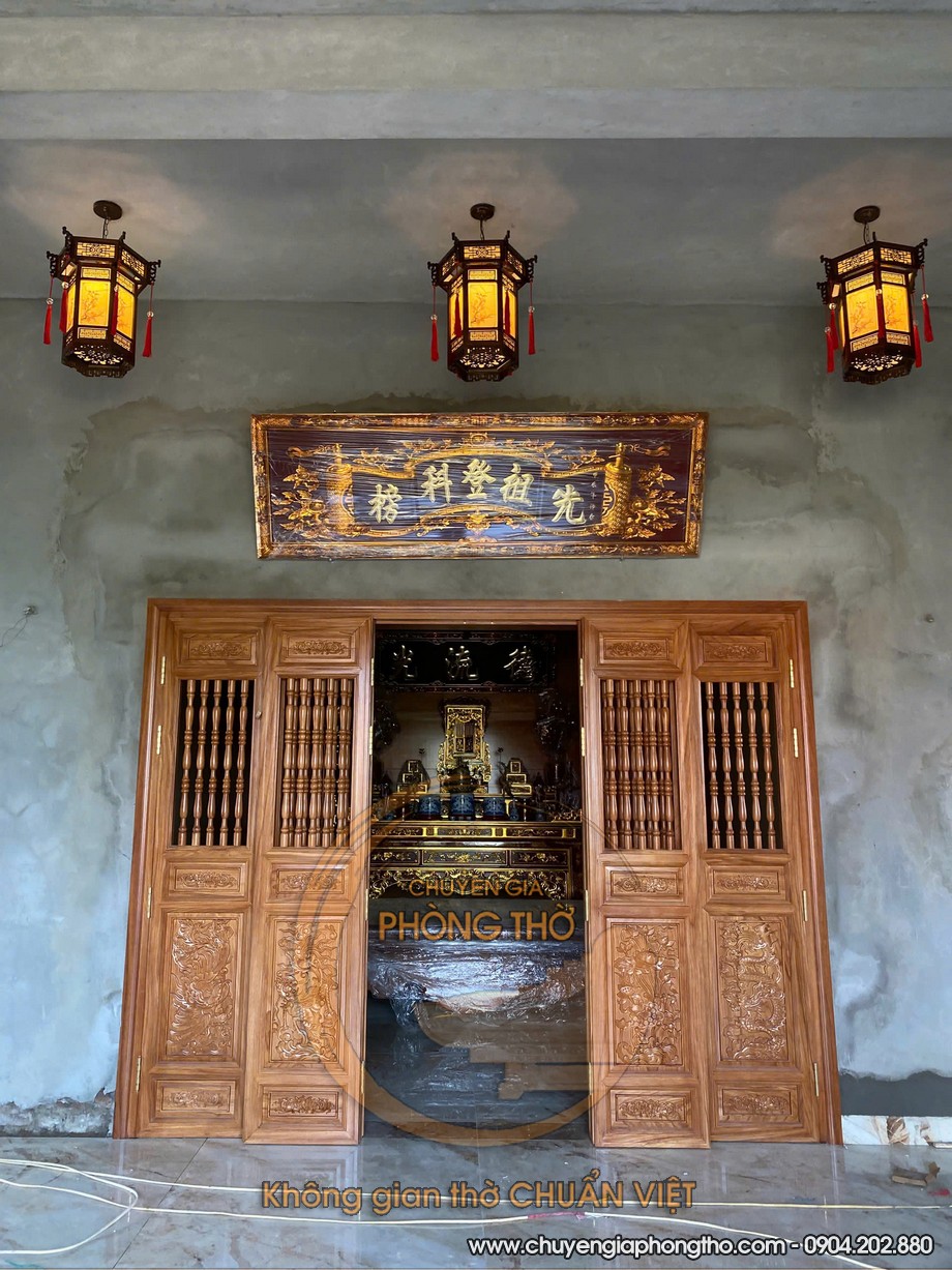 Mẫu đèn thả trần trang trí trong và ngoài phòng thờ lắp đặt tại Thanh Oai