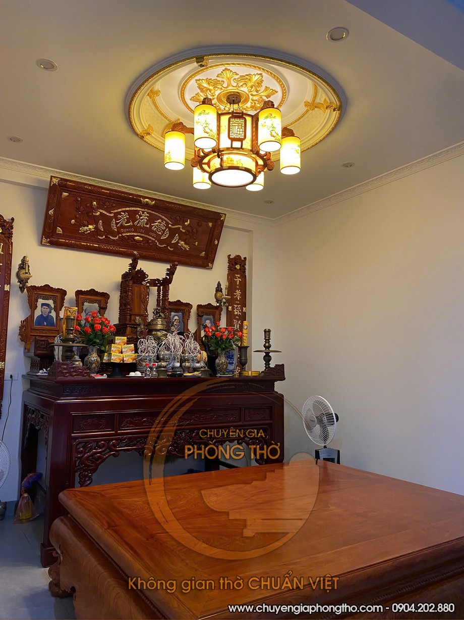 Thi công hoàn thiện mẫu đèn chùm phòng thờ tại nhà phố Đại La Thi công hoàn thiện mẫu đèn chùm phòng thờ tại nhà phố Đại La