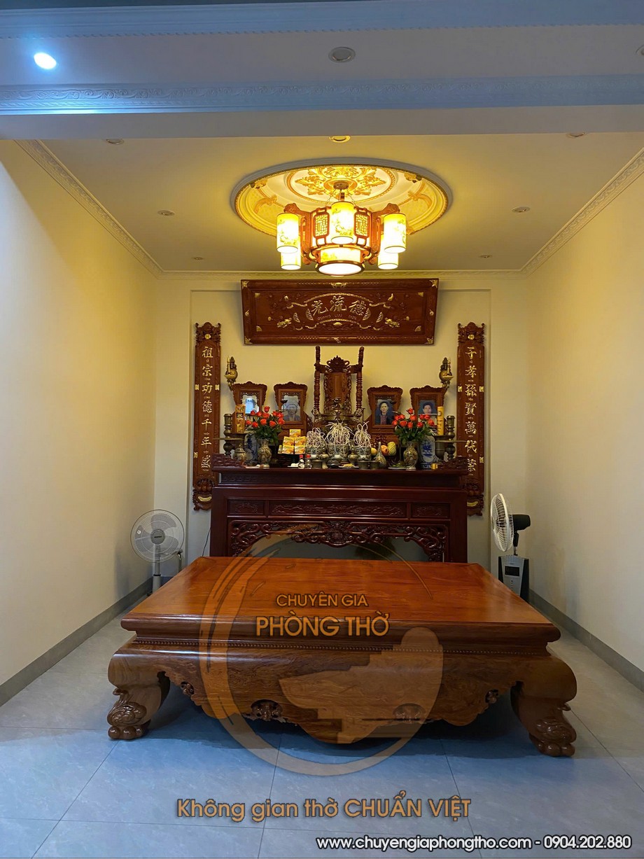 Thi công hoàn thiện mẫu đèn chùm phòng thờ tại nhà phố Đại La Thi công hoàn thiện mẫu đèn chùm phòng thờ tại nhà phố Đại La