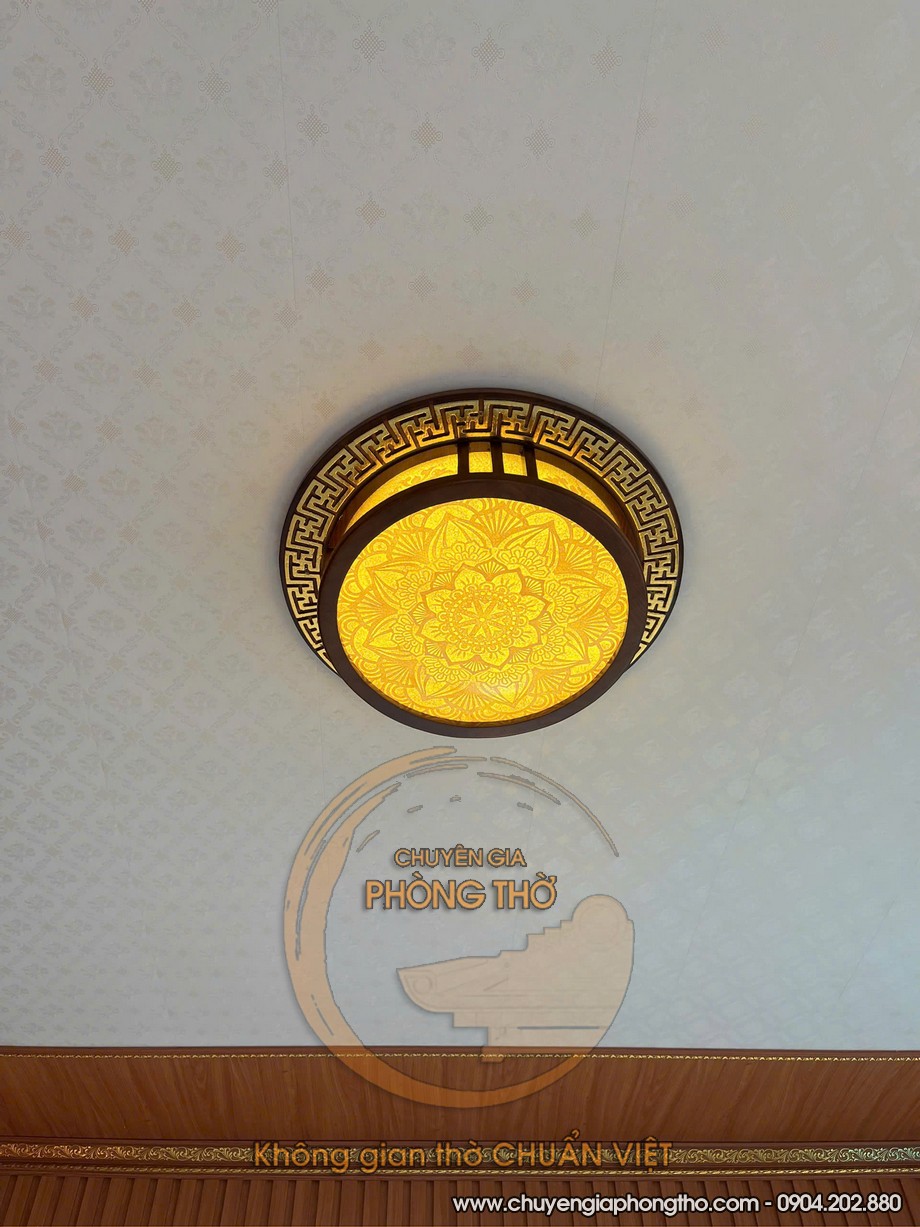 Hoàn thiện lắp đặt mẫu đèn ốp trần phòng thờ hình tròn tại đường Ngọc Hồi