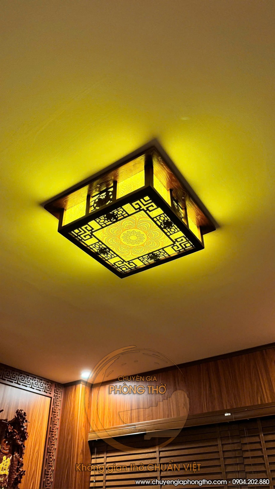 Hoàn thiện lắp đặt đèn ốp trần trúc chỉ tại nhà phố Dương Quảng Hàm