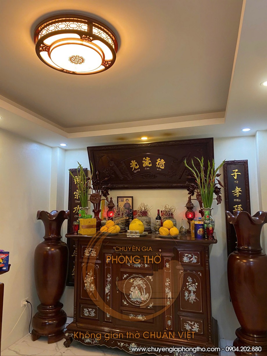 Thi công mẫu đèn phòng thờ hình tròn ốp trần tại Phố Vọng