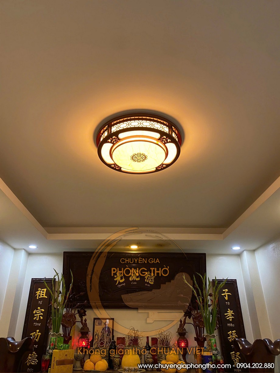 Thi công mẫu đèn phòng thờ hình tròn ốp trần tại Phố Vọng